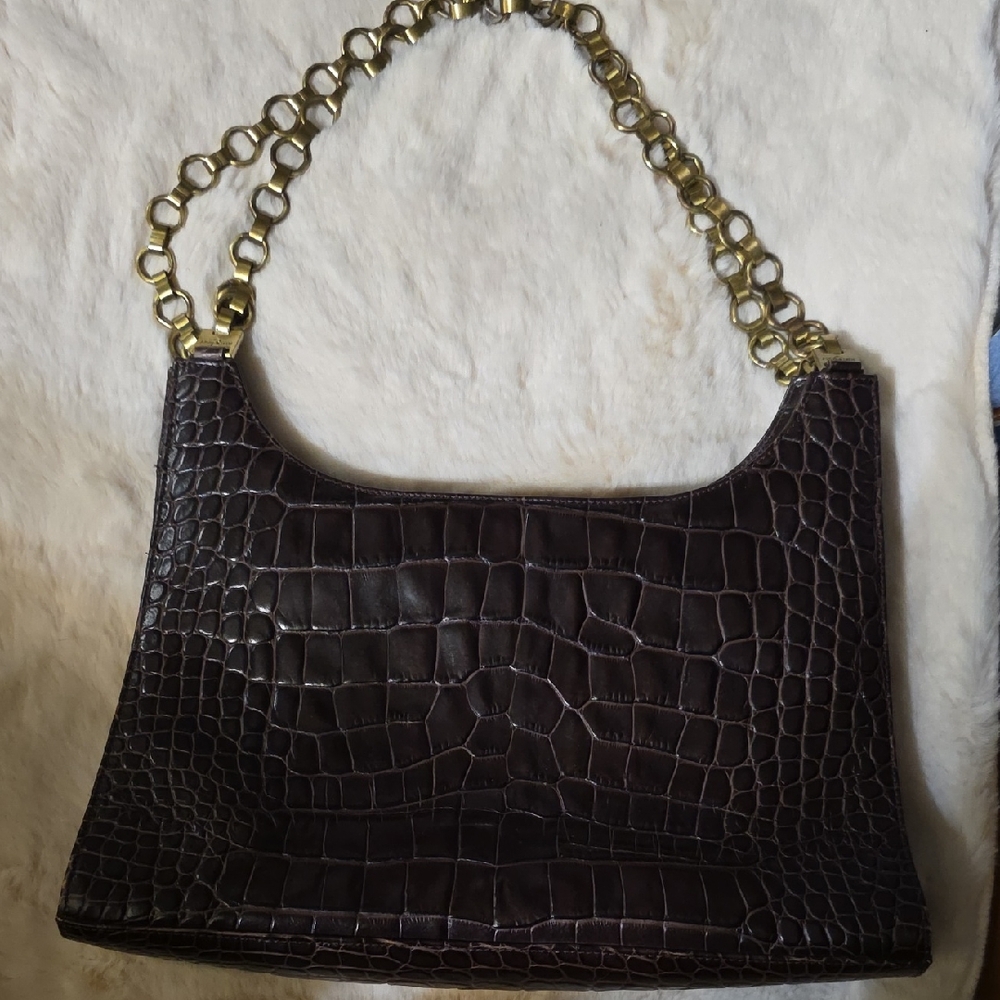 Elegant Brown Crocodile-Embossed Chain Shoulder Bag